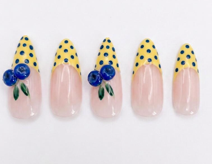 Blueberry Picnic French Tips 🫐💛